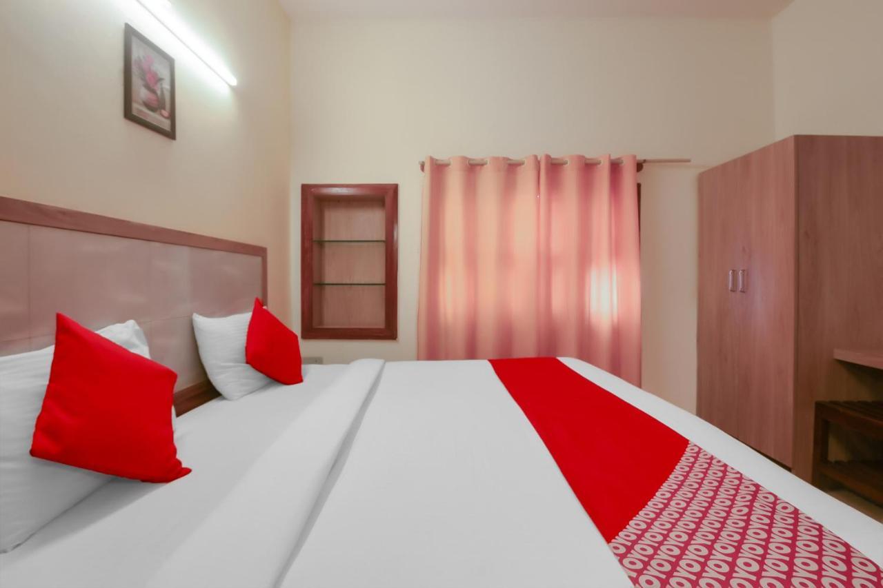 Kaveri Hotel Bed & Breakfast ไมซอร์ ภายนอก รูปภาพ