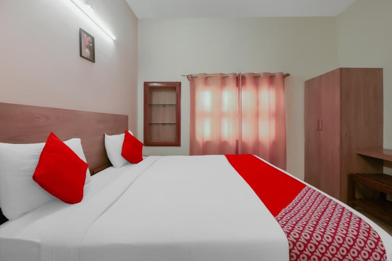 Kaveri Hotel Bed & Breakfast ไมซอร์ ภายนอก รูปภาพ